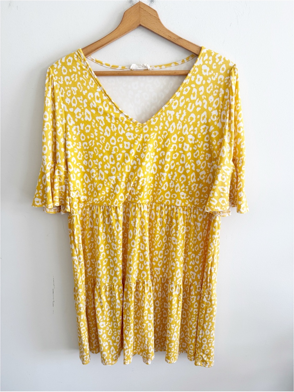 Boutique Beeson River yellow leopard print short sleeve tiered ruffled dress XL